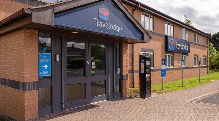 Travelodge near online legoland